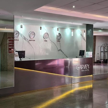 IKA Apart Hotel Brasília Buitenkant foto